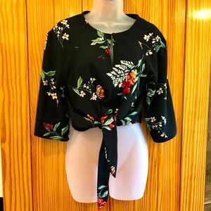 🎉4 Tops For $25🎉Beautiful Floral Asian Style Blouse